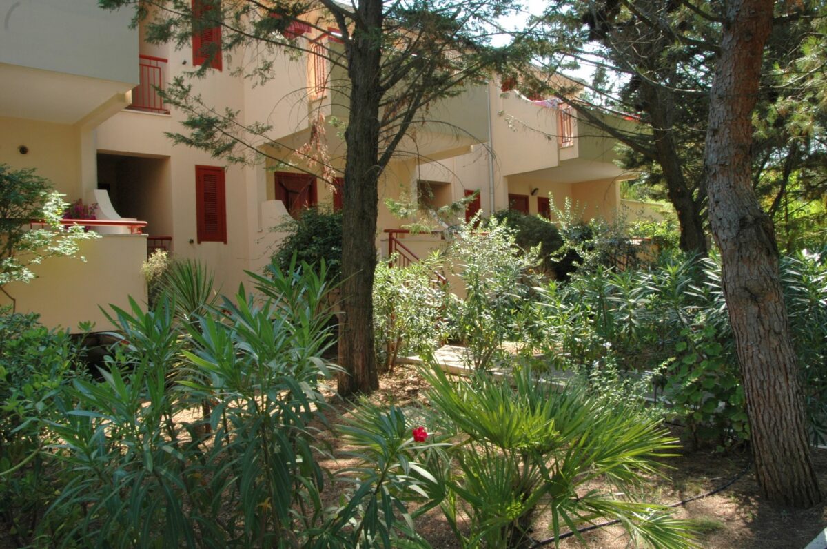 Monolocali 2/3 immersi nella natura a Villa Agrimare, Gargano